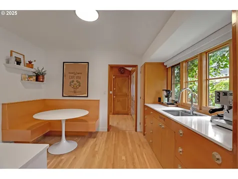 724 NW Albemarle Terrace Portland OR 97210