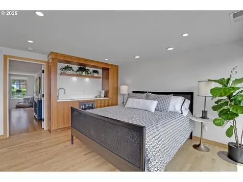 724 NW Albemarle Terrace Portland OR 97210