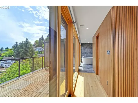 724 NW Albemarle Terrace Portland OR 97210