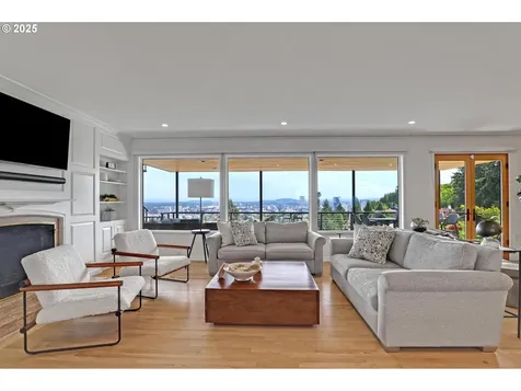 724 NW Albemarle Terrace Portland OR 97210