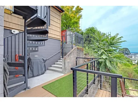 724 NW Albemarle Terrace Portland OR 97210