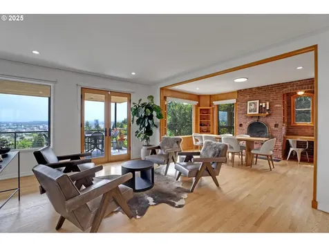 724 NW Albemarle Terrace Portland OR 97210