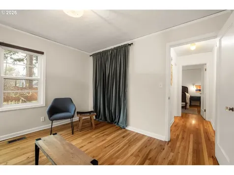 4215 NE 57th Avenue Portland OR 97218