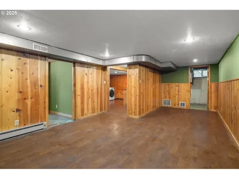 4215 NE 57th Avenue Portland OR 97218