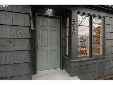 4215 NE 57th Avenue Portland OR 97218