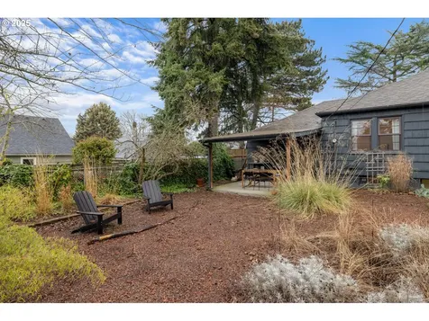 4215 NE 57th Avenue Portland OR 97218