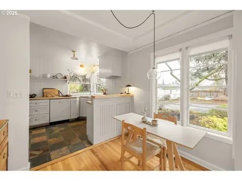 4215 NE 57th Avenue Portland OR 97218
