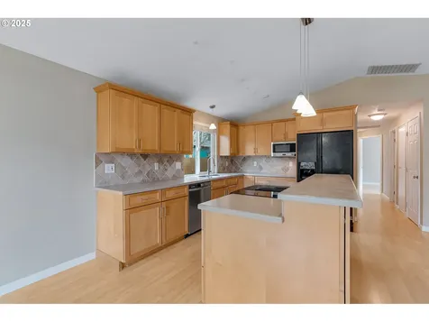 21238 SW Dana Court Beaverton OR 97003