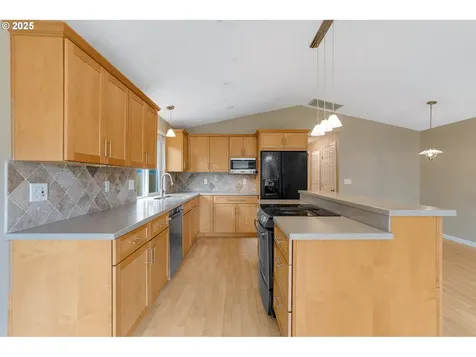 21238 SW Dana Court Beaverton OR 97003