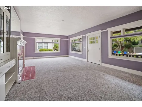 4006 NE Flanders Street Portland OR 97232