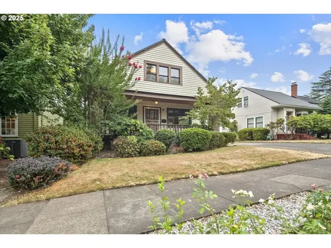 4006 NE Flanders Street Portland OR 97232