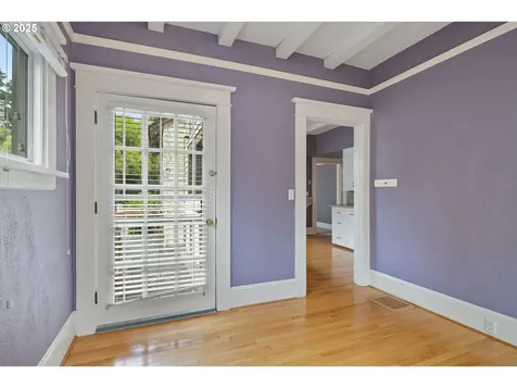 4006 NE Flanders Street Portland OR 97232