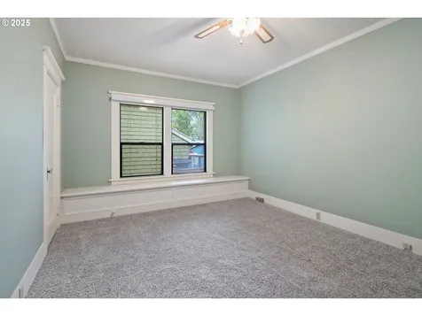 4006 NE Flanders Street Portland OR 97232