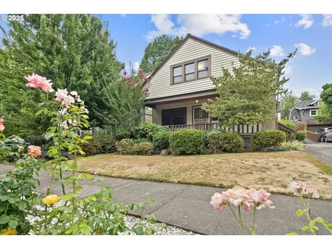 4006 NE Flanders Street Portland OR 97232