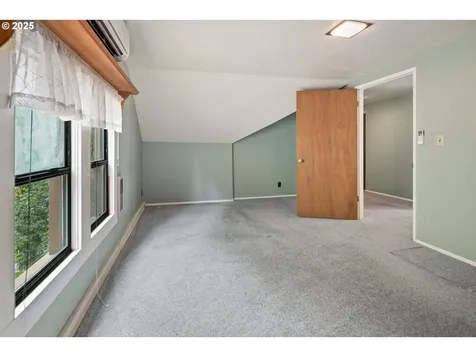 4006 NE Flanders Street Portland OR 97232