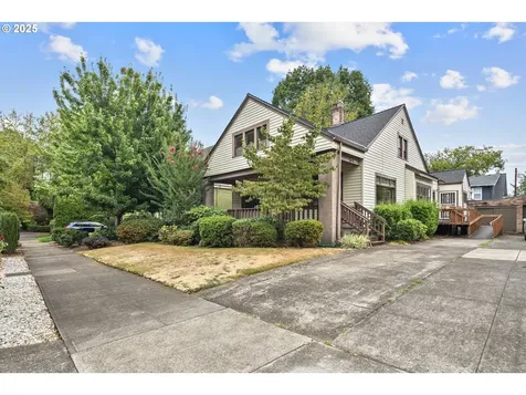 4006 NE Flanders Street Portland OR 97232