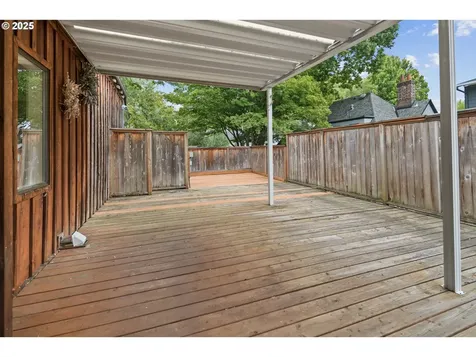 4006 NE Flanders Street Portland OR 97232