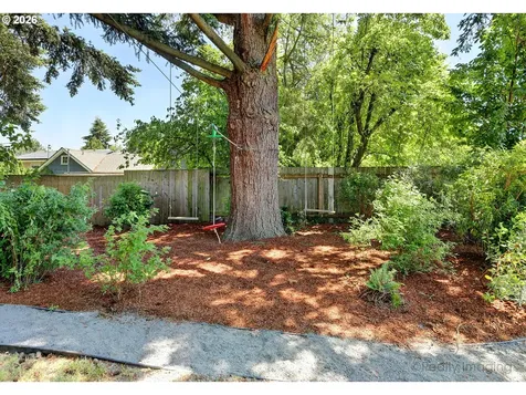 7811 NE Prescott Street Portland OR 97218