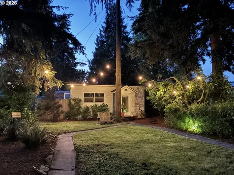 7811 NE Prescott Street Portland OR 97218