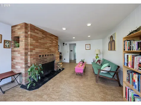 7811 NE Prescott Street Portland OR 97218