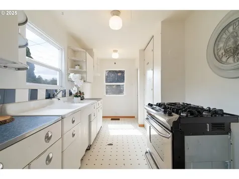 290 Polk Street Eugene OR 97402