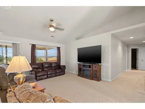 2269 NW Eucalyptus Drive Hermiston OR 97838