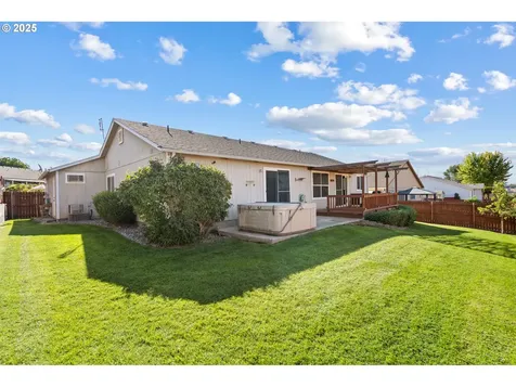 2269 NW Eucalyptus Drive Hermiston OR 97838