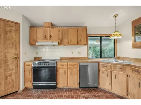 100 SW 195th Avenue Beaverton OR 97006