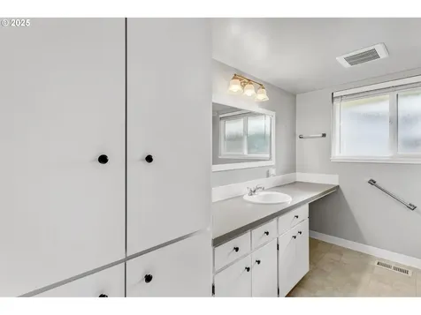 15420 SW Royalty Parkway Portland OR 97224