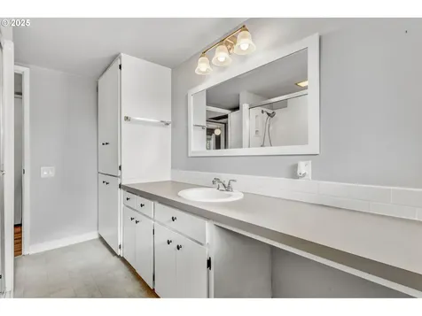 15420 SW Royalty Parkway Portland OR 97224