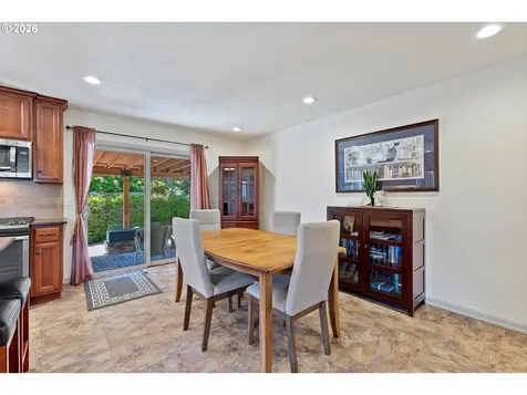 18205 Stonewood Drive Gladstone OR 97027