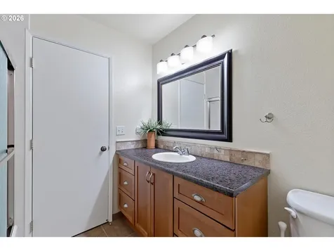 18205 Stonewood Drive Gladstone OR 97027