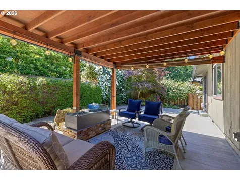18205 Stonewood Drive Gladstone OR 97027