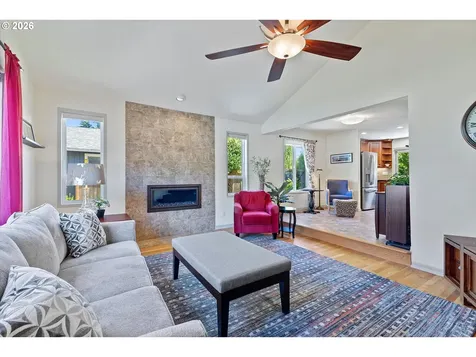 18205 Stonewood Drive Gladstone OR 97027