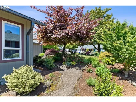 18205 Stonewood Drive Gladstone OR 97027