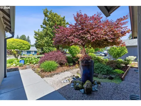 18205 Stonewood Drive Gladstone OR 97027