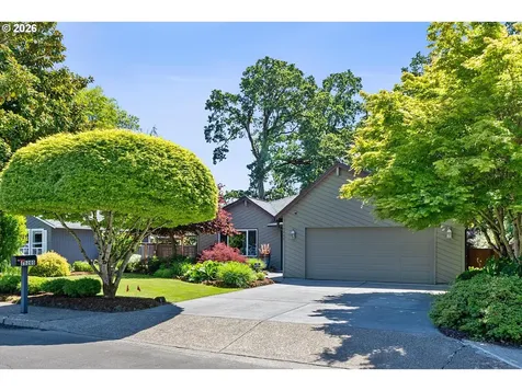 18205 Stonewood Drive Gladstone OR 97027