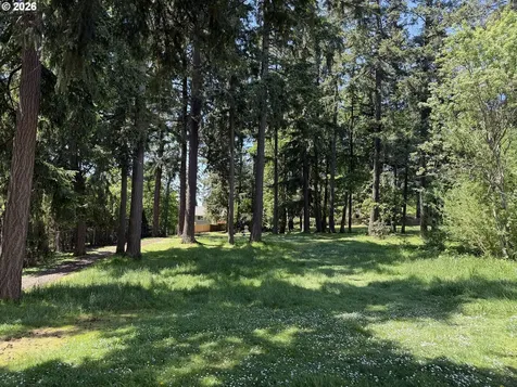 18205 Stonewood Drive Gladstone OR 97027