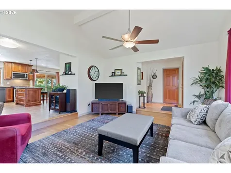 18205 Stonewood Drive Gladstone OR 97027