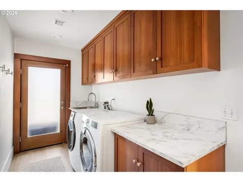 400 NW Miller Road Portland OR 97229