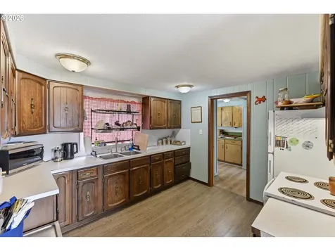 1955 Maple Street North Bend OR 97459