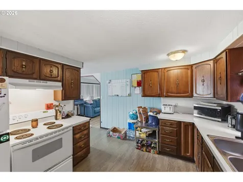 1955 Maple Street North Bend OR 97459