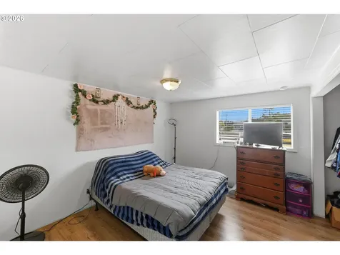 1955 Maple Street North Bend OR 97459