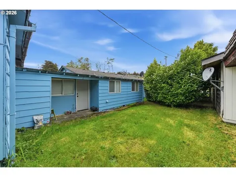 1955 Maple Street North Bend OR 97459