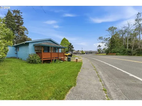 1955 Maple Street North Bend OR 97459