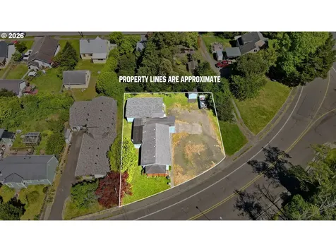 1955 Maple Street North Bend OR 97459