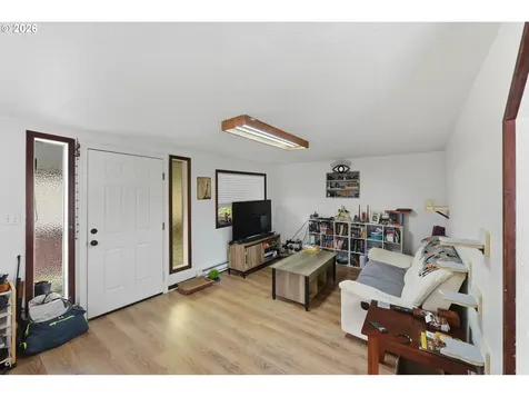 1955 Maple Street North Bend OR 97459