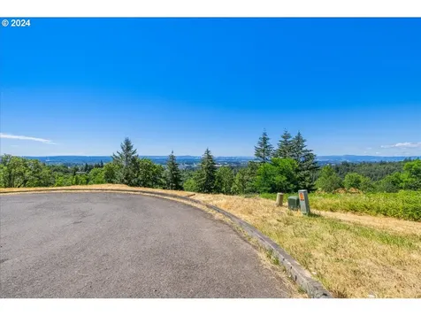 10025 NW Ash Court Portland OR 97231