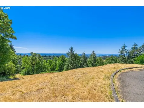 10025 NW Ash Court Portland OR 97231
