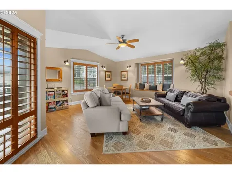 131 W Nebesna Street Cannon Beach OR 97110